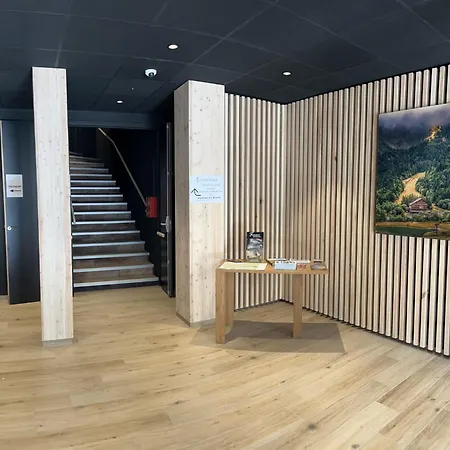 Logis Du Puy Ferrand Hotel