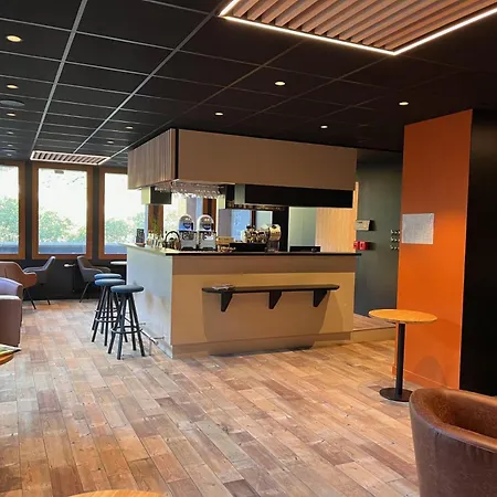 Hotel Logis Du Puy Ferrand