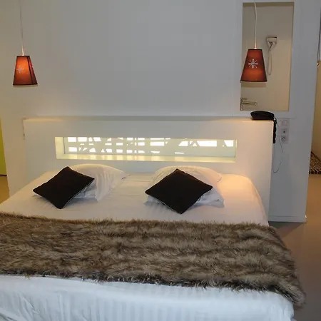 Logis Du Puy Ferrand Hotel 3*