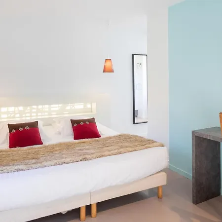 Logis Du Puy Ferrand 3*